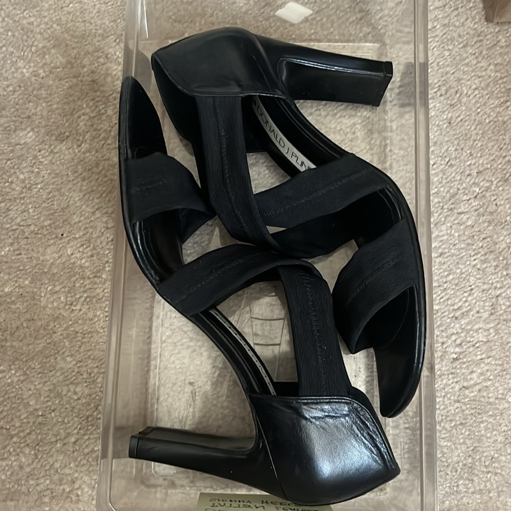 Donald J. Pliner high heel sandal black straps Like new